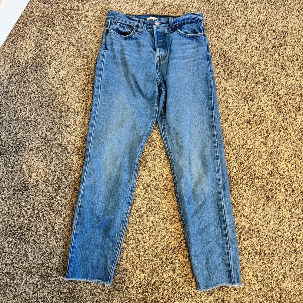 Levi’s wedgie straight high rise jeans 26